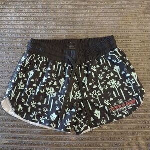 NWOT Villon Shorts Size Small Color Blue